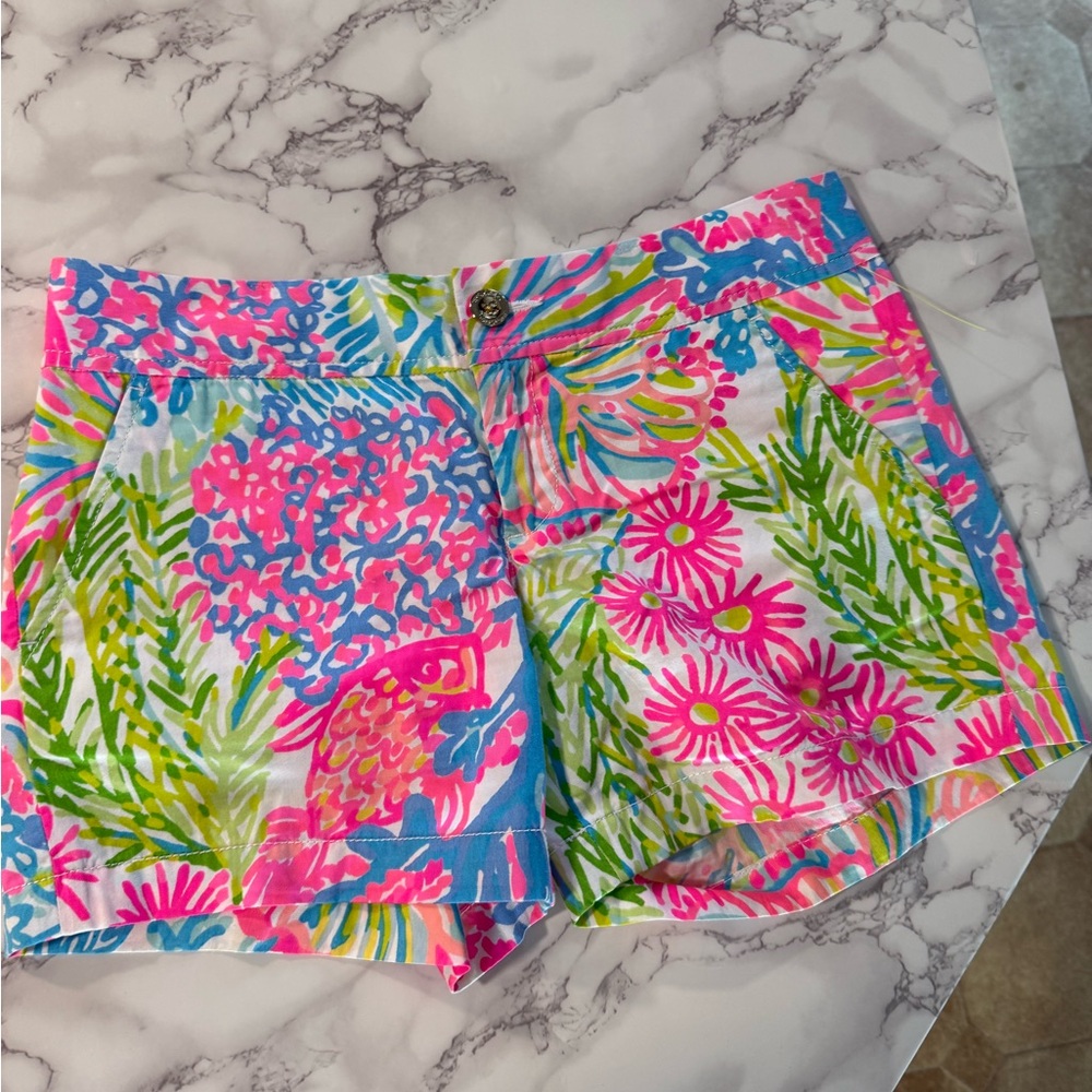Lilly Pulitzer Colorful Floral Women's Callahan shorts in Lovers Coral